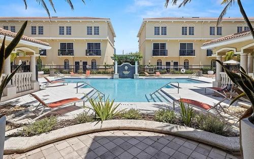 107 Bradford Beach Ct, TAMPA, FL, 33609-2461 | Card Image