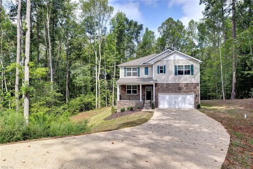 7611 Patriots Way, Gloucester, VA, 23061-5372 | Card Image