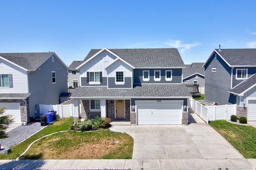 3658 S Finch St, Syracuse, UT, 84075-3804 | Card Image