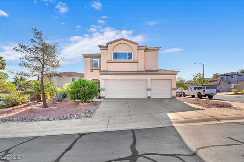 136 Camino Francisco, Henderson, NV, 89012-5692 | Card Image
