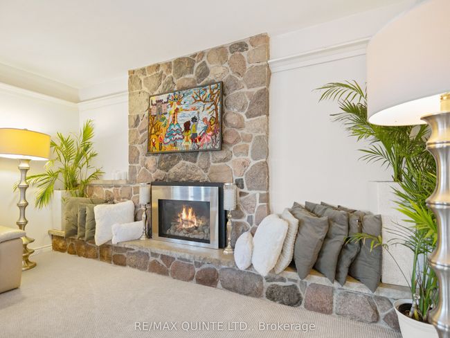 548 Lorna Lane, House other with 5 bedrooms, 5 bathrooms and 5 parking in Greater Napanee ON | Image 21
