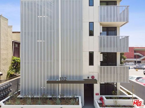 301-132 Rosemont Avenue, Los Angeles, CA, 90026 | Card Image