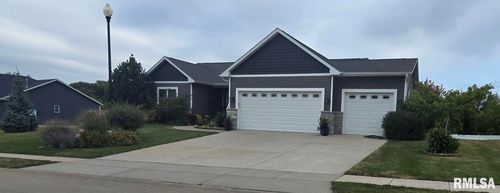 501 Prairie Meadow Dr, Blue Grass, IA, 52726-8505 | Card Image