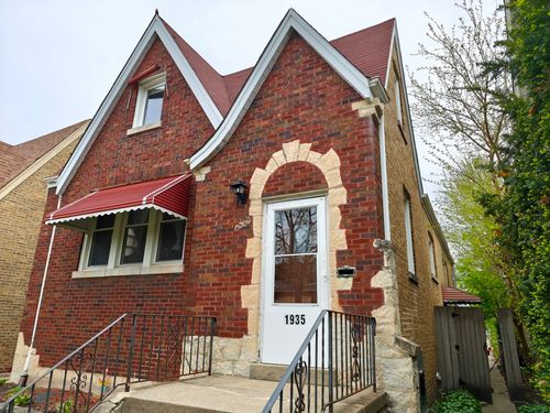 1935 Wenonah Ave, Berwyn, IL, 60402-1666 | Card Image