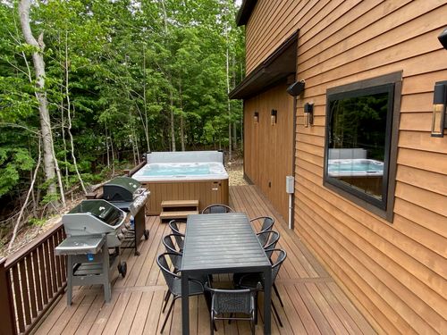 164 S Peak Rd, Lincoln, NH, 03251 | Card Image