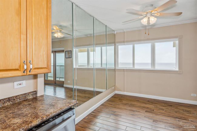 APT-901 - 825 Bayshore Dr, Condo with 2 bedrooms, 2 bathrooms and null parking in PENSACOLA FL | Image 11