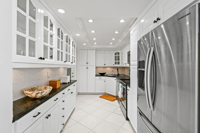 APT-112 - 2780 S Ocean Blvd, Condo with 2 bedrooms, 2 bathrooms and null parking in Palm Beach FL | Image 9