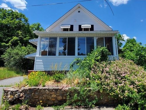 76 Aspen St, Ware, MA, 01082-2000 | Card Image