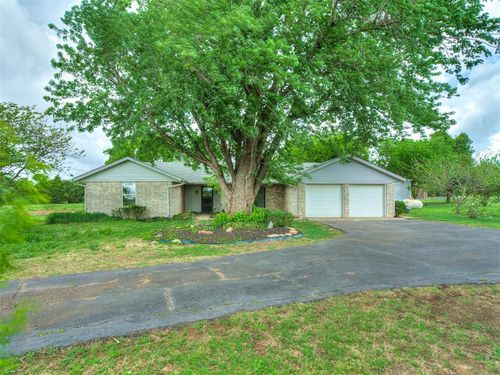 21851 N Huffines Rd, Edmond, OK, 73012-9349 | Card Image