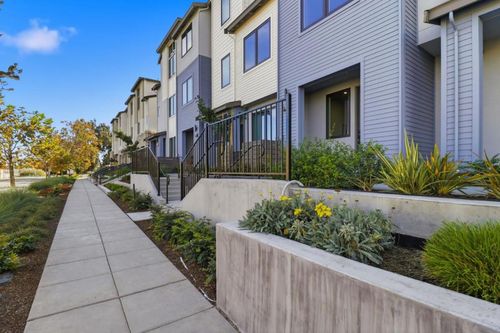 1107 Juana Ct, Palo Alto, CA, 94303-3821 | Card Image