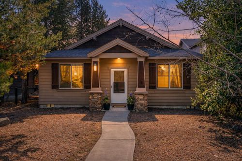 51861 Hollinshead Pl, La Pine, OR, 97739-9931 | Card Image