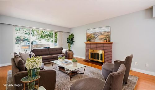 upper-5120 Fairmont, Vancouver, BC, V5R3V3 | Card Image