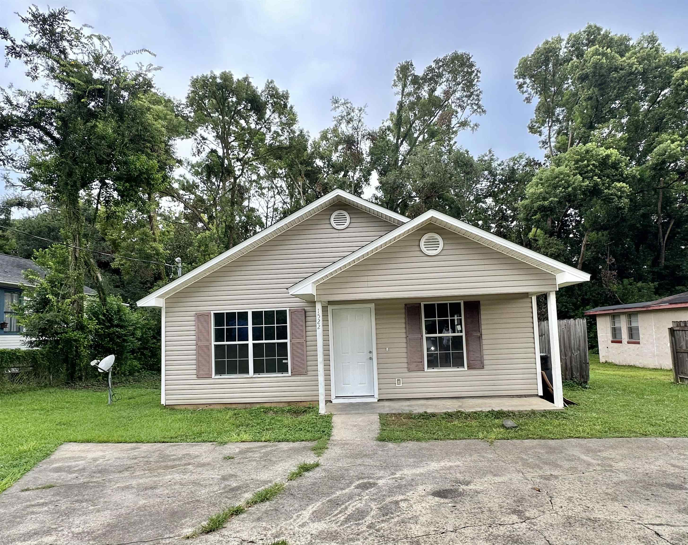 Pepper Dr, Tallahassee, FL 32304