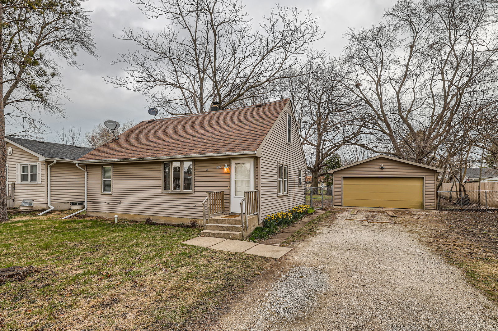 1035 Landon Ave, For Rent in Winthrop Harbor - eXp Realty