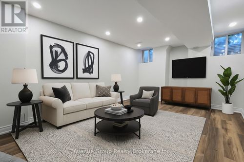 lower-38 Vipond Road, Whitby (Brooklin), ON, L1M2P2 | Card Image