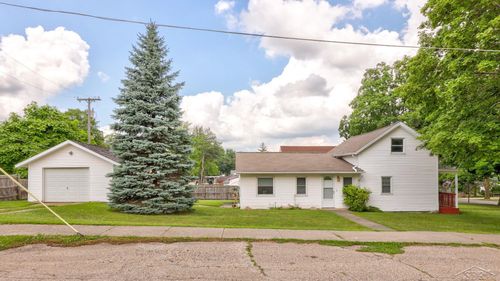 6190 Fulton St, Mayville, MI, 48744-9127 | Card Image