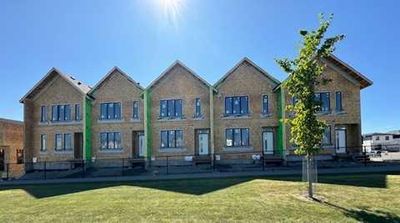 264 S Point Greenway Sw, Townhouse with 3 bedrooms, 2 bathrooms and 4 parking in Balzac AB | Image 3