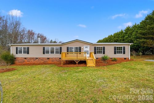 3150 Cranberry Rd, Boonville, NC, 27011-8672 | Card Image