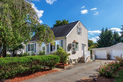 10 John St, Kenvil, NJ, 07847-2586 | Card Image
