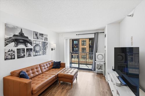 203-401 S 1st St, Minneapolis, MN, 55401-2561 | Card Image