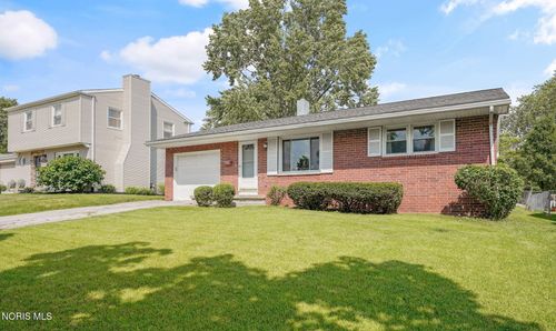 2617 Greenacre Dr, Findlay, OH, 45840-4021 | Card Image