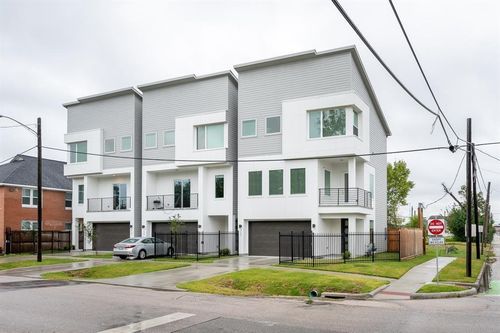 2102 Live Oak St, Houston, TX, 77003-6026 | Card Image