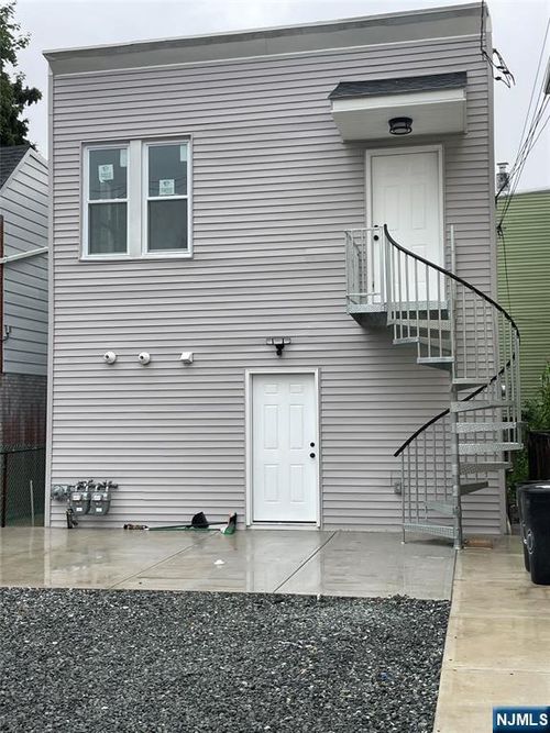 380 Cliff St, Fairview, NJ, 07022-1248 | Card Image