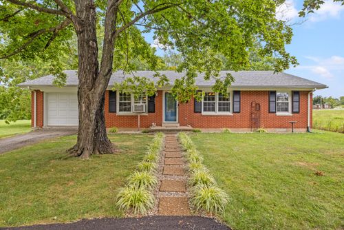 561 Boswell St, Harrodsburg, KY, 40330-1915 | Card Image