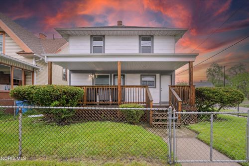 3279 N Detroit Ave, Toledo, OH, 43610-1096 | Card Image
