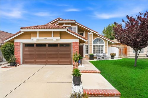 1064 Cinnamon Ln, Corona, CA, 92882 | Card Image