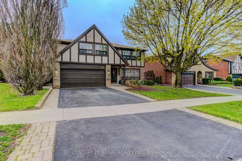 59 Beveridge Dr, North York, ON, M3A1P1 | Card Image