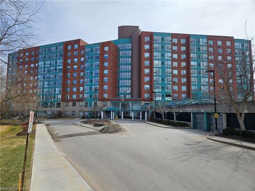 805-55 Blue Springs Dr, Waterloo, ON, N2J4T3 | Card Image