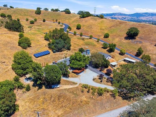 1755 Paradise View Rd, Morgan Hill, CA, 95037-9655 | Card Image