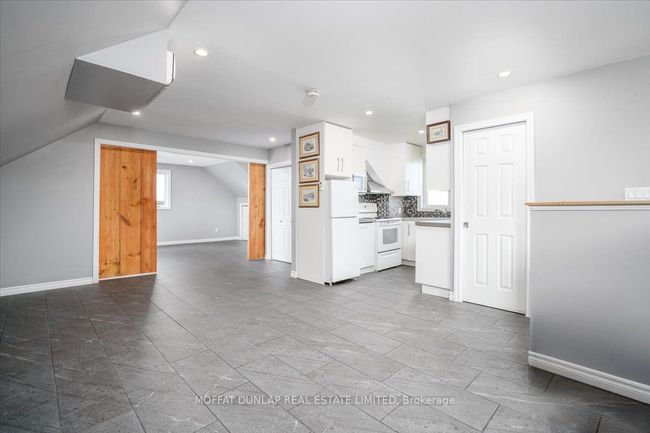 5626-5750 3 Rd Line, Home with 3 bedrooms, 2 bathrooms and 8 parking in Tottenham ON | Image 12