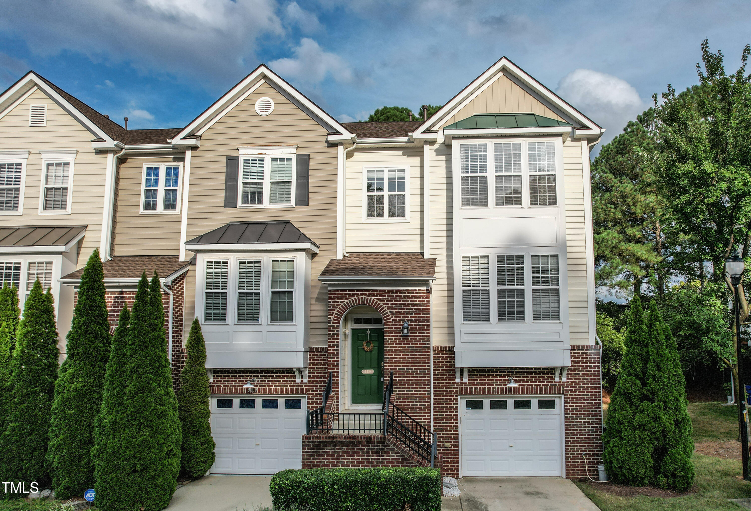 Silver Moon Ln, Raleigh, NC 27606