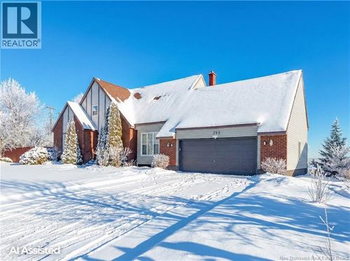 395 Kimble Dr, Fredericton, NB, E3B6Y5 | Card Image