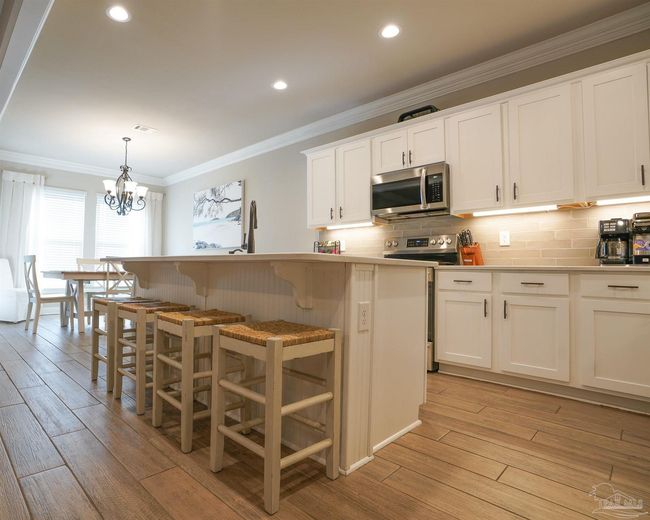 3079 Auburn Pkwy, House other with 4 bedrooms, 2 bathrooms and 2 parking in Gulf Breeze FL | Image 4