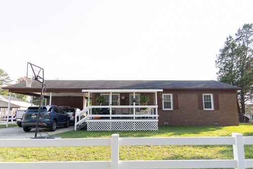 255 Marlboro Rd, Bennettsville, SC, 29512-7739 | Card Image