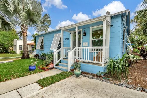 1028 Upland Rd, West Palm Beach, FL, 33401-7552 | Card Image