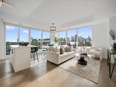 1304 - 225 Sackville St, Condo with 2 bedrooms, 2 bathrooms and 1 parking in Toronto ON | Image 2