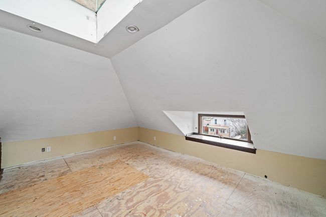 241 W Hardanger Gate, Home with 3 bedrooms, 2 bathrooms and 4 parking in LEE IL | Image 13