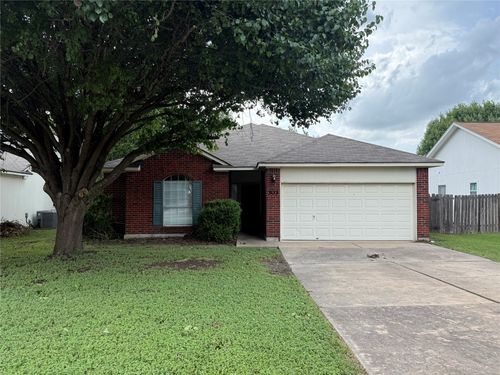 303 Kates Way, Hutto, TX, 78634-4433 | Card Image