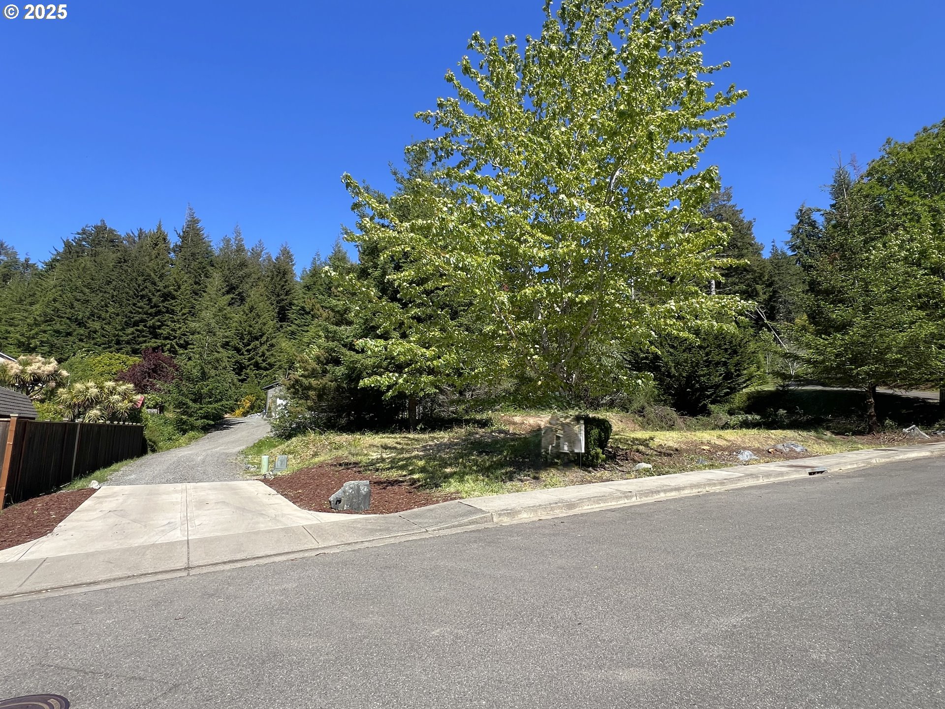 Land in CoosBay