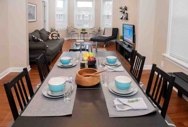2 - 2213 W Addison St, Condo with 3 bedrooms, 1 bathrooms and 2 parking in Chicago IL | Image 6