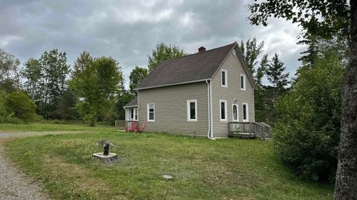 401 Highway 2, Brookfield, NS, B0N1C0 | Card Image