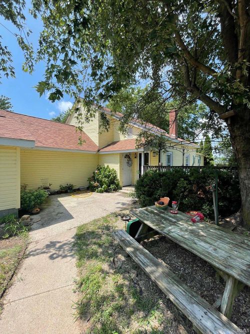 18669 E State Road 58, Sandborn, IN, 47578-8096 | Card Image