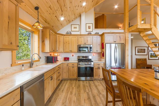 Kitchen/Dining | Image 12