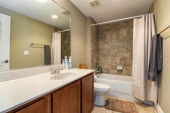 APT-203 - 1440 Nw 3 Rd Pl, Condo with 2 bedrooms, 2 bathrooms and null parking in GAINESVILLE FL | Image 13