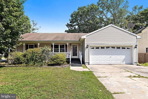 141 Hatch Ln, Manahawkin, NJ, 08050-2024 | Card Image