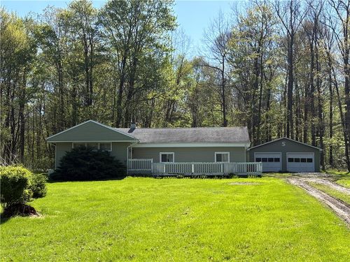 22 26th Street Ext, Greenville, PA, 16125-8838 | Card Image